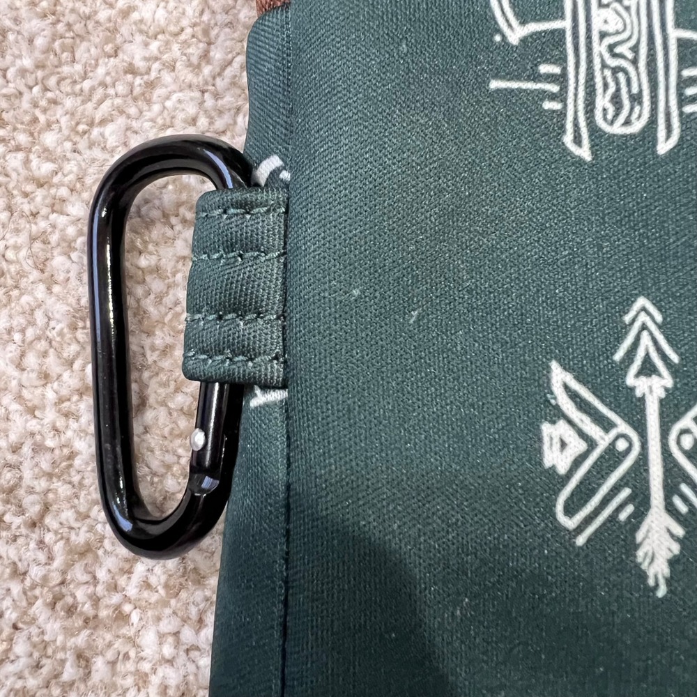 Kavu Neoprene Tablet Sleeve Green White Zip Closure - Picture 7 of 7